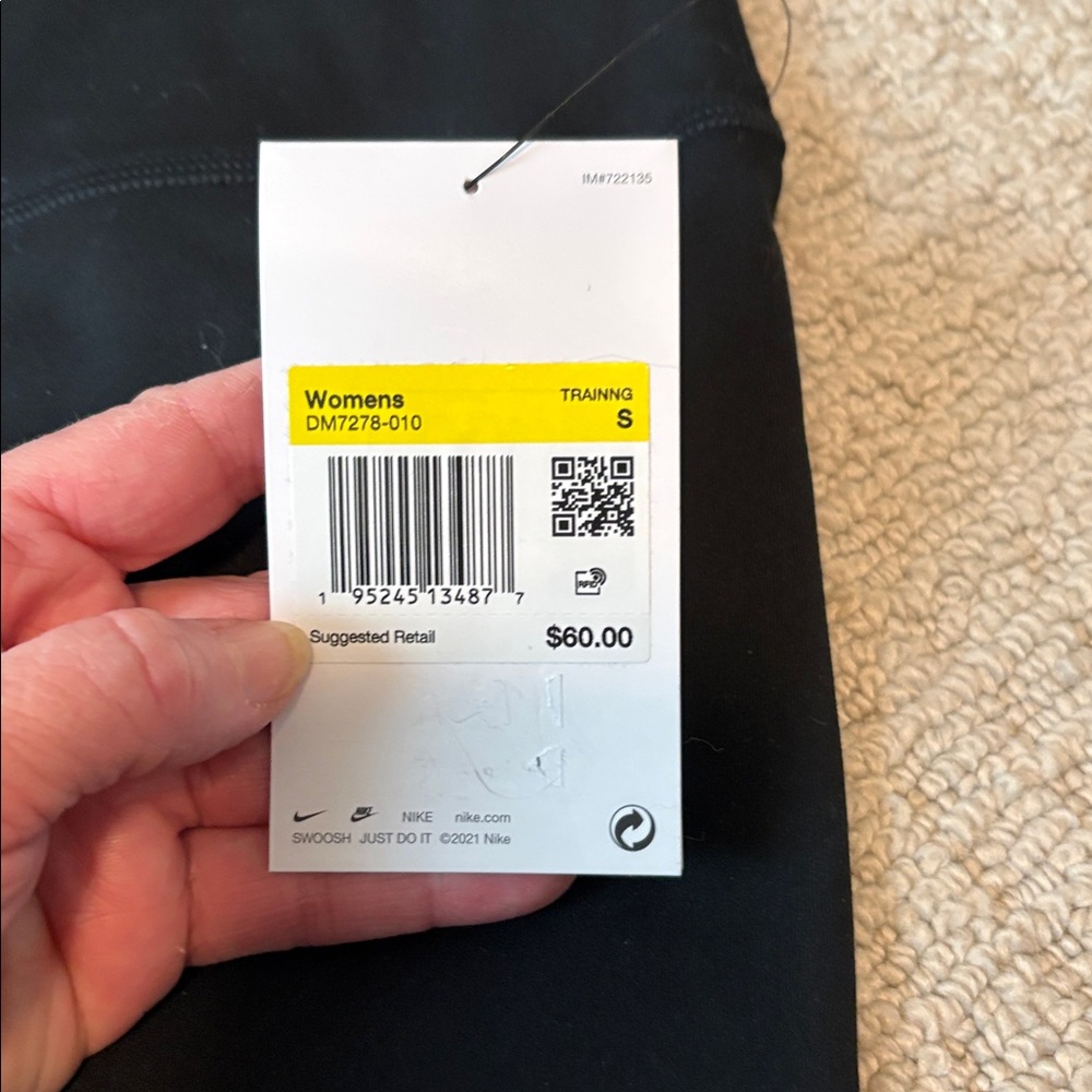 NWT Nike One Full Length Leggings- Size Small - Picture 3 of 8